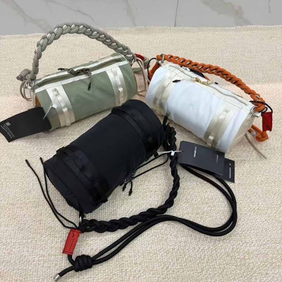 小众外贸防水尼龙机车包通勤百搭单肩斜挎旅行袋男女百搭圆筒包