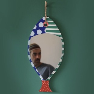 小众设计创意波点线条鱼型化妆镜创意装饰镜壁挂式镜子异形镜XF24