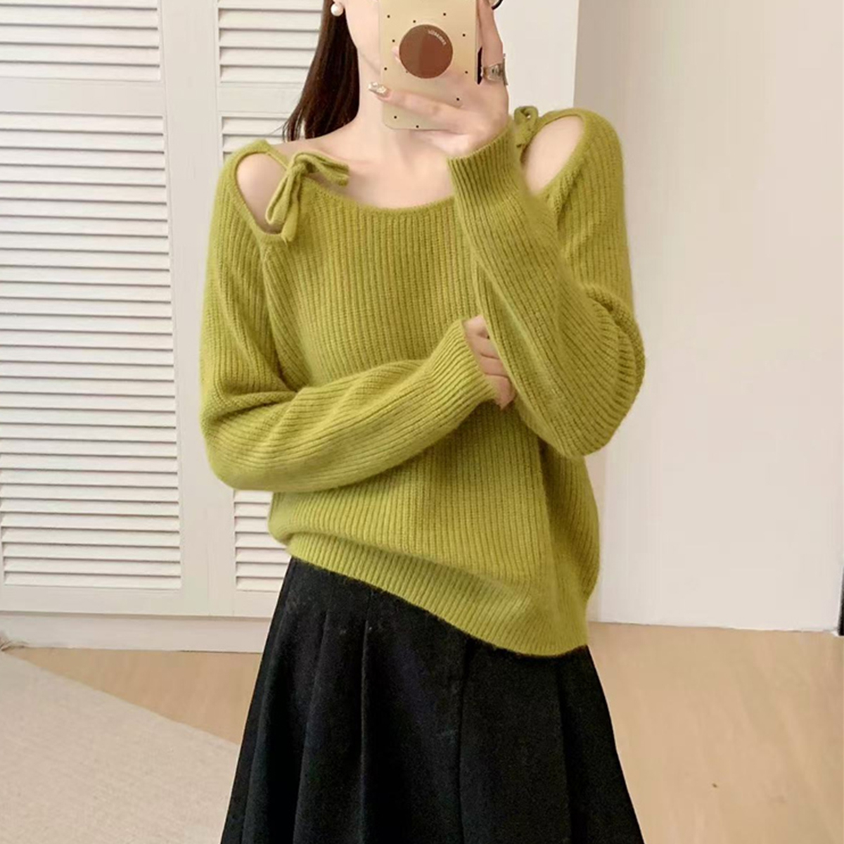 露肩蜜熊毛衣女秋冬季短款羊毛衫