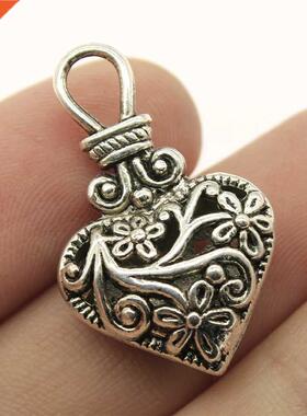 WYSIWYG 3pcs 31x19x9mm 3D Heart Charm Charms Flower Pattern