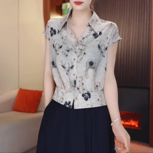 夏季新款时尚洋气翻领短袖衬衫印花显瘦减龄休闲百搭半袖气质上衣