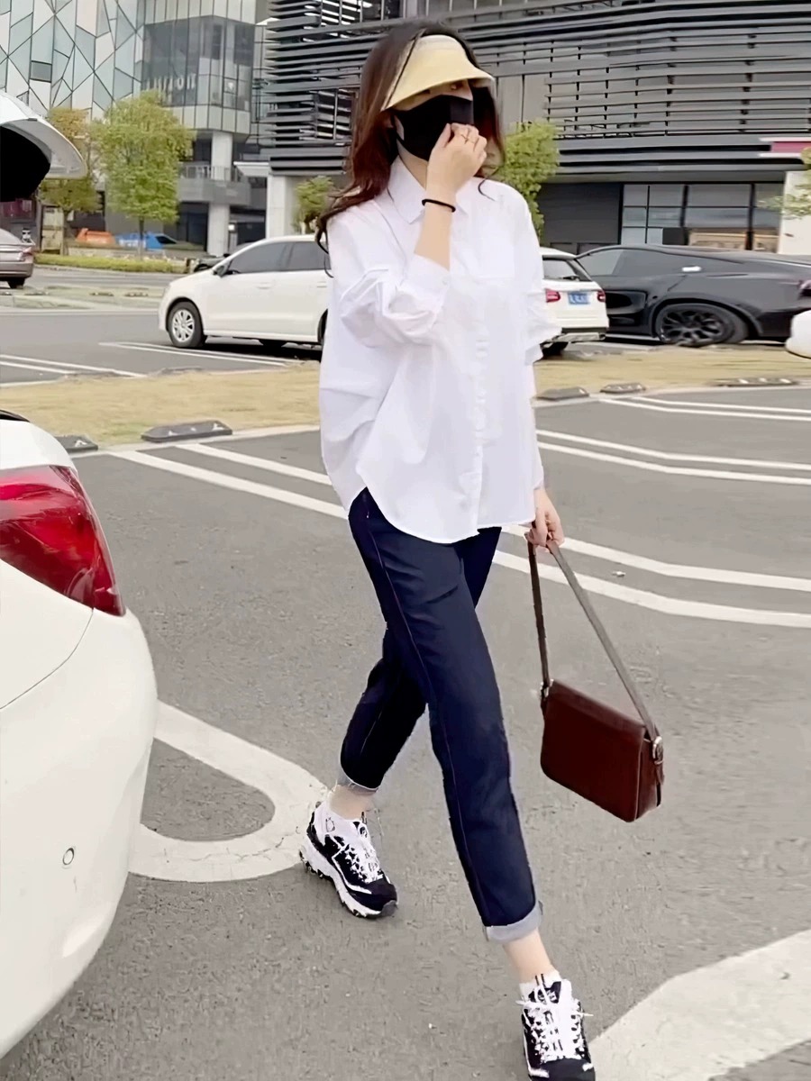 简约休闲风白色薄款衬衫女2025夏季设计感小众高级侧弧形宽松衬衣