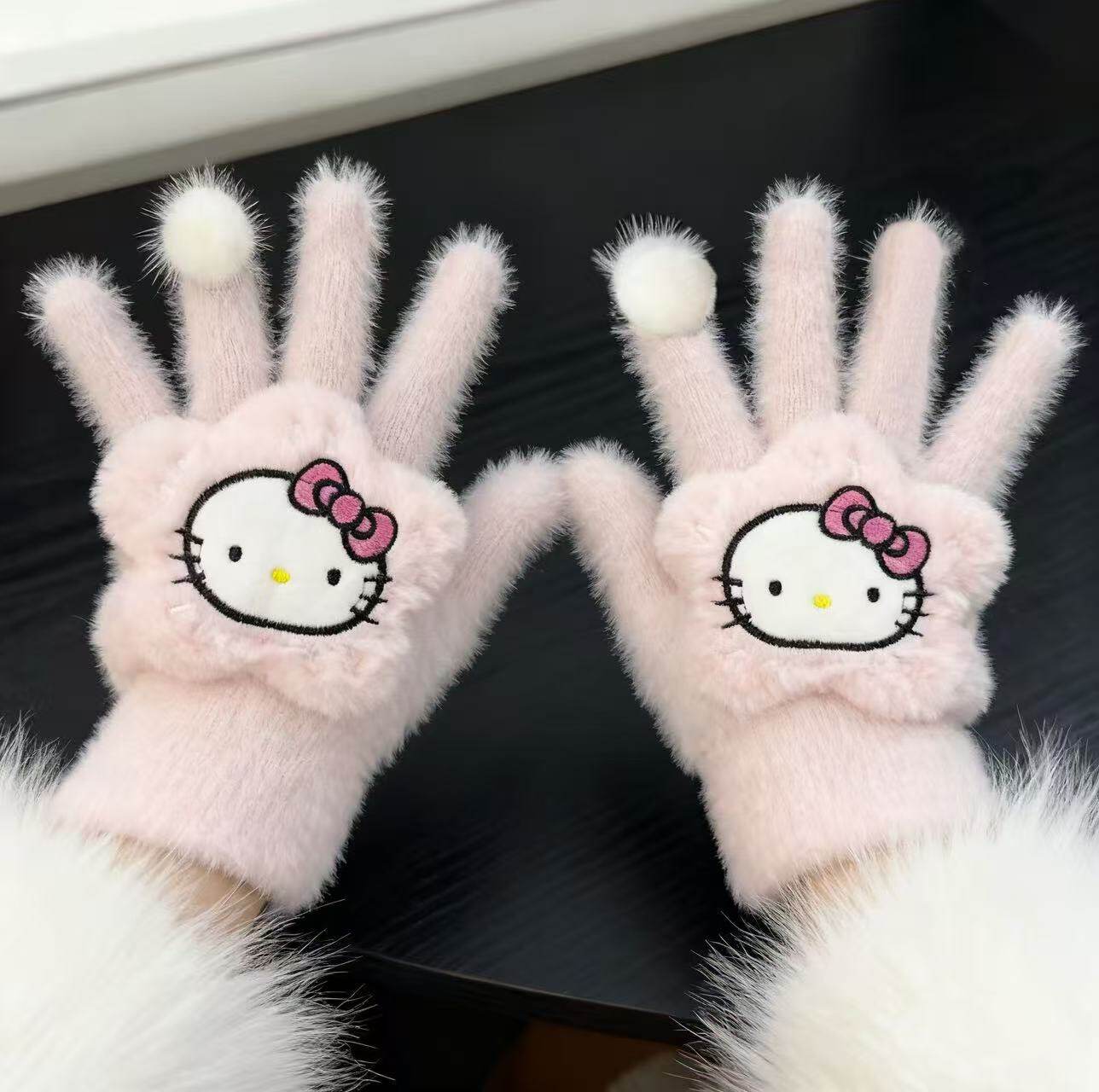 手套女可爱冬季仿貂毛毛绒helloKitty手套学生骑行防寒防冻送女孩