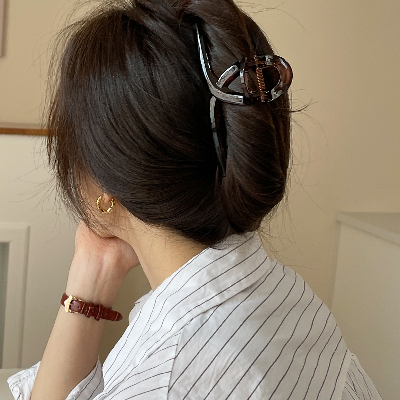 简约黑色抓夹2025新款高级感鲨鱼夹后脑勺发量多夹子头饰发夹大号