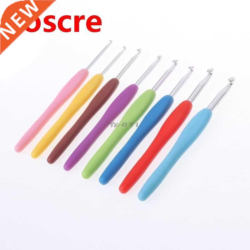 8Pcs Crochet Needles 2.5-6mm Rubber Handle Hooks Knitting Se