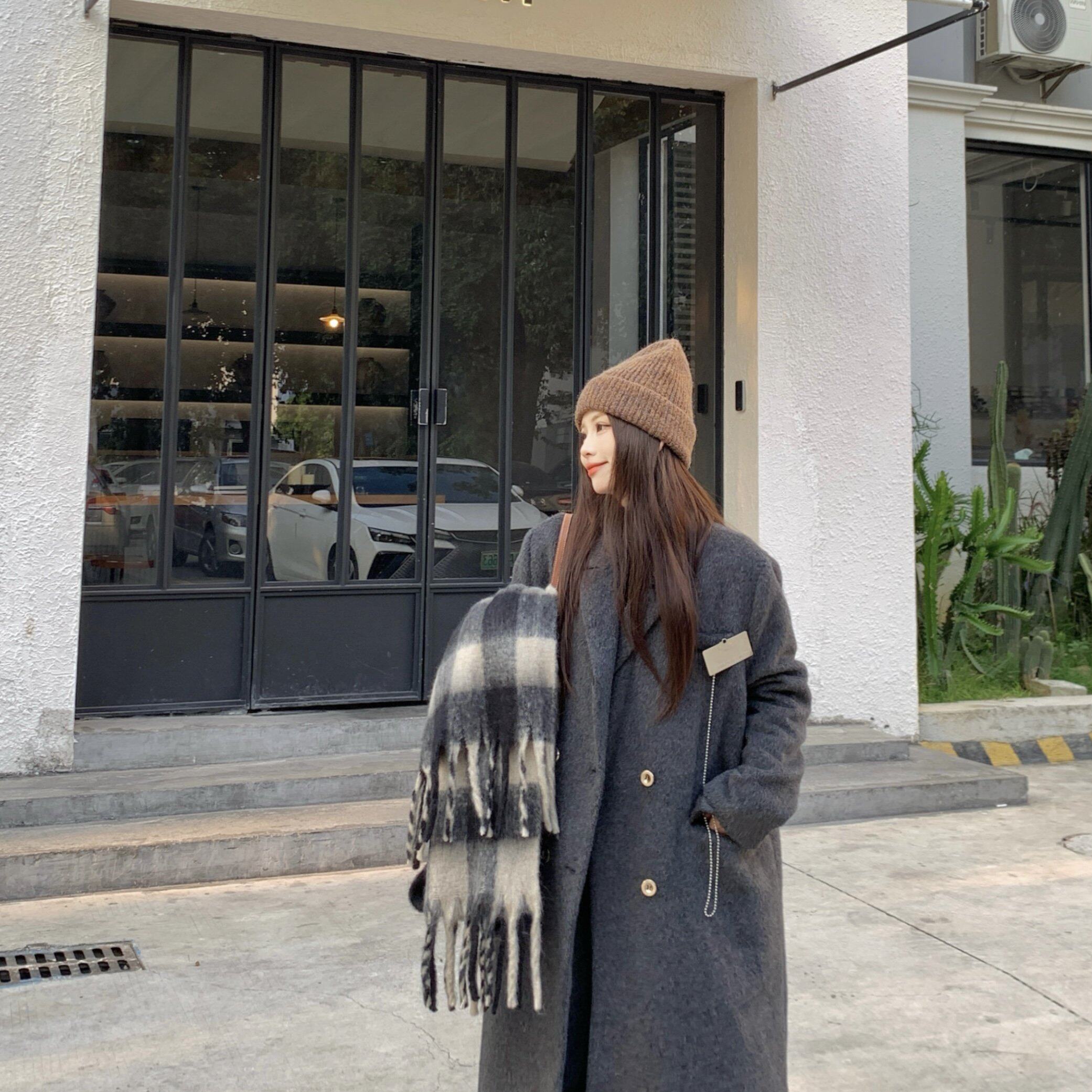 实拍大码女装毛呢子大衣女冬季加厚赫本风高级感长款西装毛呢外套