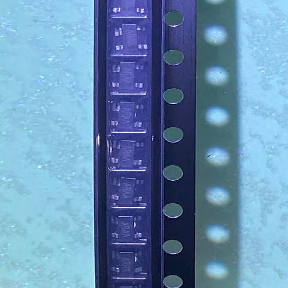 全新进口原装MAX811REUS+T 丝印ARAA SOT143 大量现货秒发