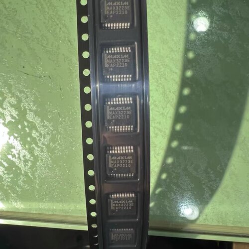 MAX3223EEAP 全新原装 SSOP20 收发器RS-232接口IC MAX3223现货