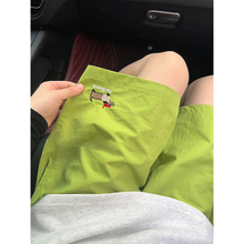 多巴胺绿色速干短裤男款夏季腊肠小狗刺绣裤子冰丝休闲运动五分裤