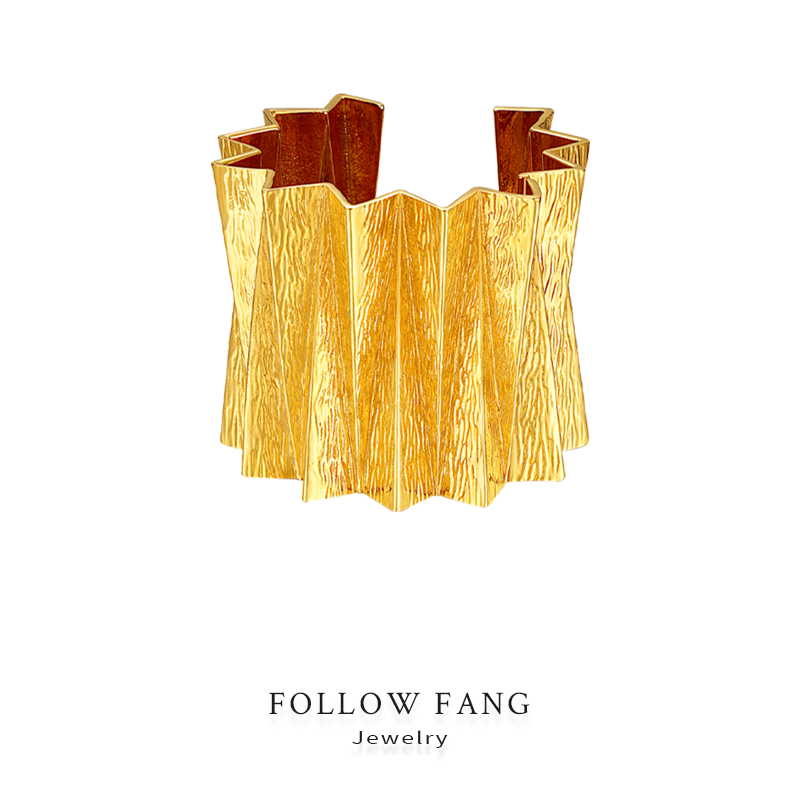 follow fang  jewelry 真空镀22k金立体几何原创设计重工宽版手镯