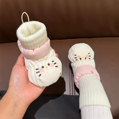 新生儿秋冬软底防滑步前袜鞋