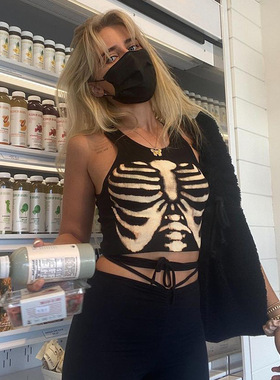 Sleeveless tight short casual top 时尚无袖紧身短款休闲上衣女