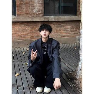 黑色垫肩夹克外套2024新款潮流男款秋冬季美式高街荆棘立领棒球服