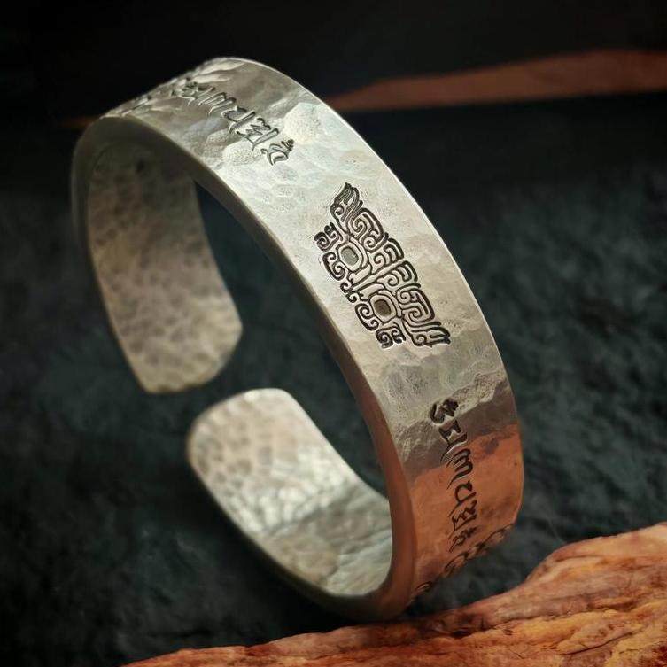 吉言手镯饕餮黄财神镯子