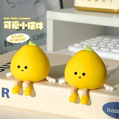 可爱桌面小摆件2025新款高颜值吊脚娃娃女生卧室办公室治愈装饰品