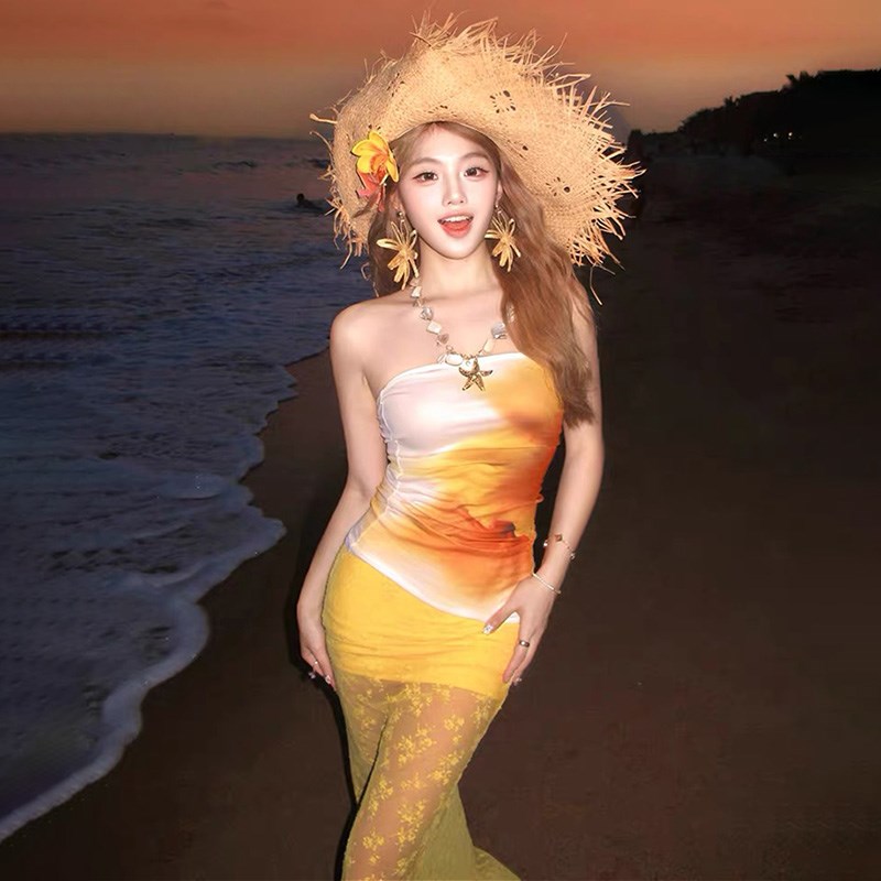 性感辣妹多巴胺度假风黄色印花抹胸连衣裙女海边修身包臀套装长裙