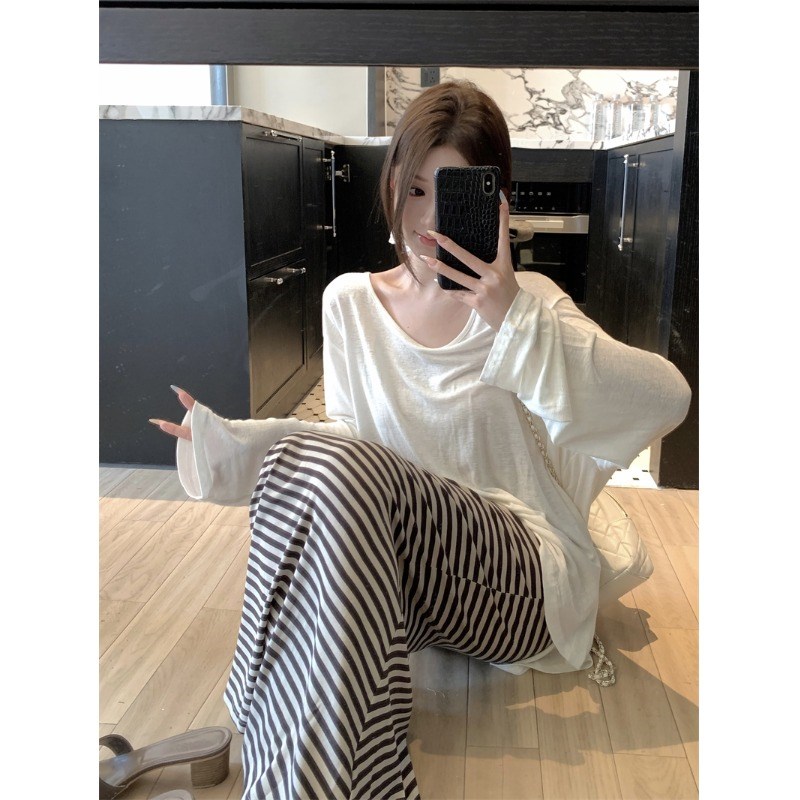 慵懒风白色圆领长袖T恤女夏季薄款宽松防晒罩衫休闲独特百搭上衣