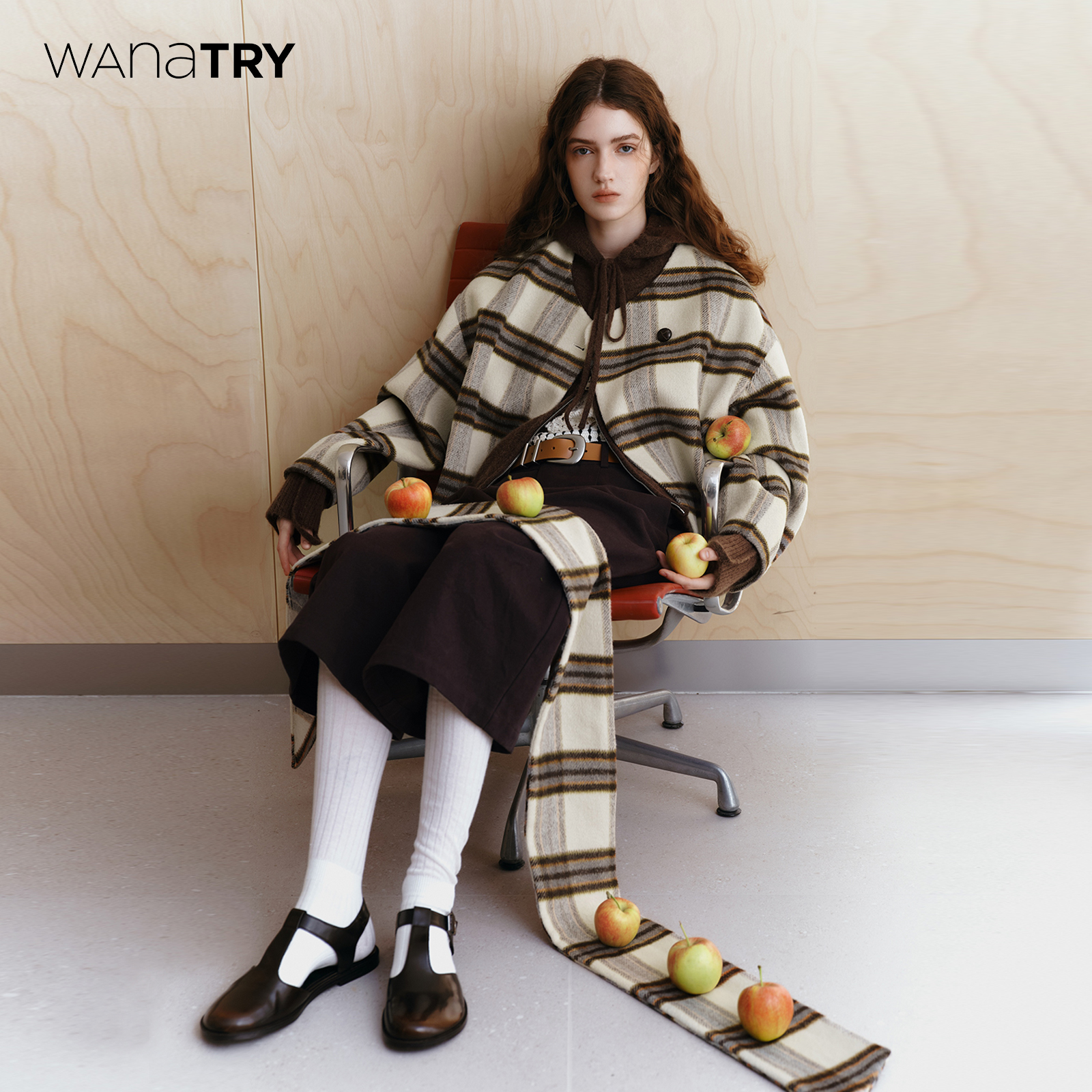 wanatry格纹小圆领短款羊毛外套