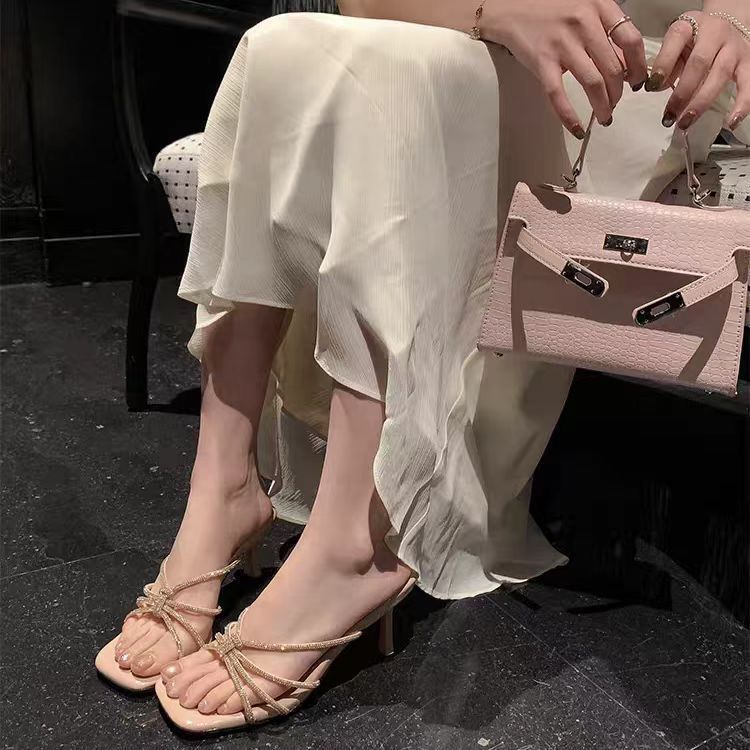 软底凉拖鞋女外穿同款防滑夏季一字拖女洋气优雅网红轻便显瘦2026