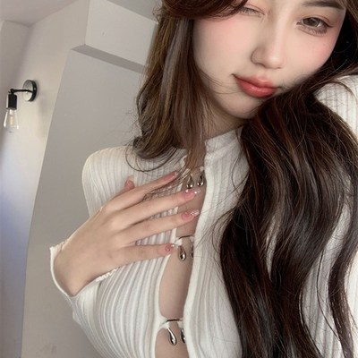 大码胖MM秋季辣妹性感镂空针织开衫女设计感小众显瘦内搭别致上衣