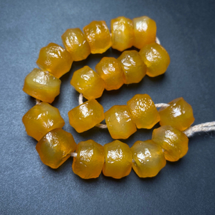 高古老玛瑙鸡油黄手链橘皮大孔竹节飞蝶珠陀螺珠西周玛瑙项链配珠