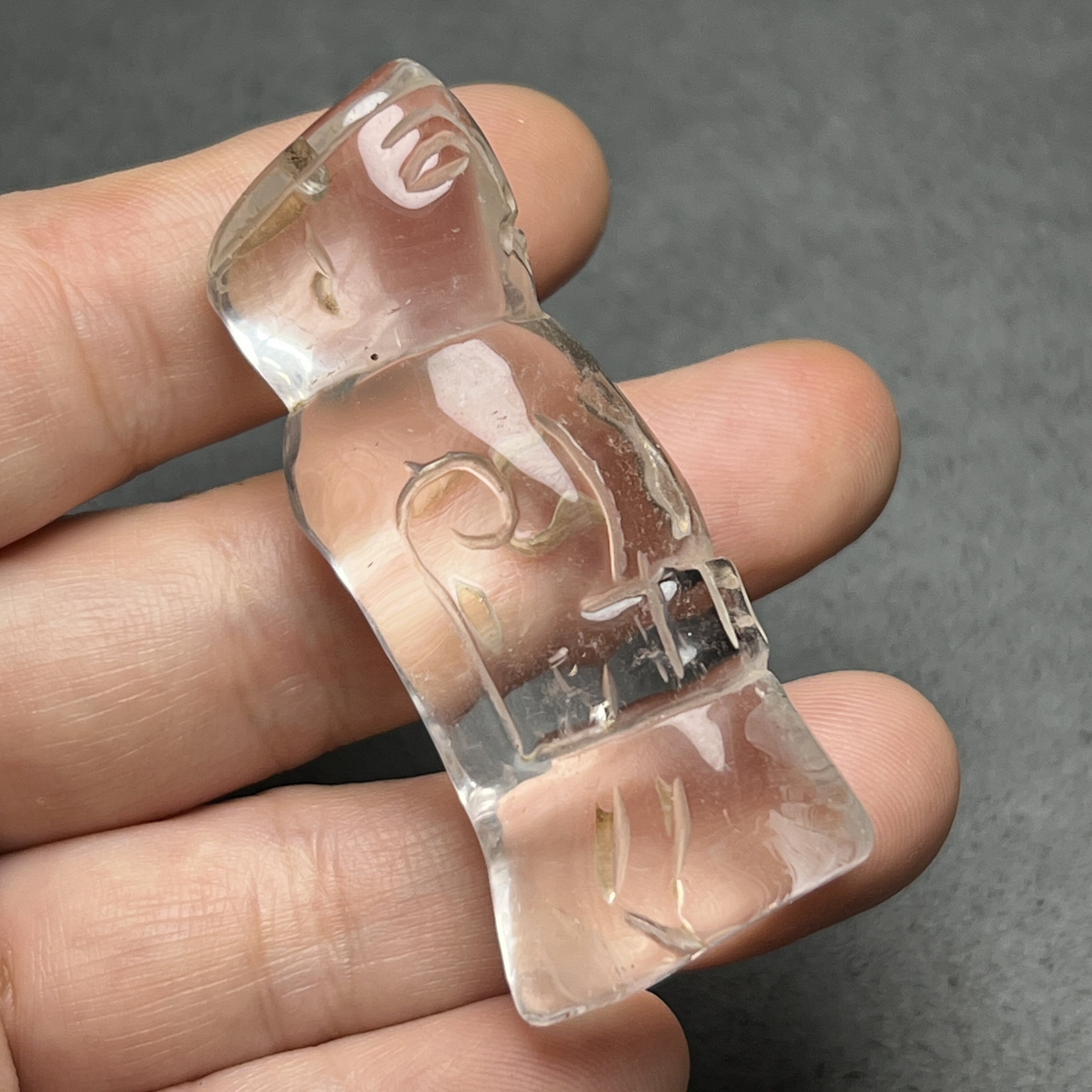 天然白水晶原矿打磨全净体白色老水晶立体圆雕人物挂件吊坠手把件