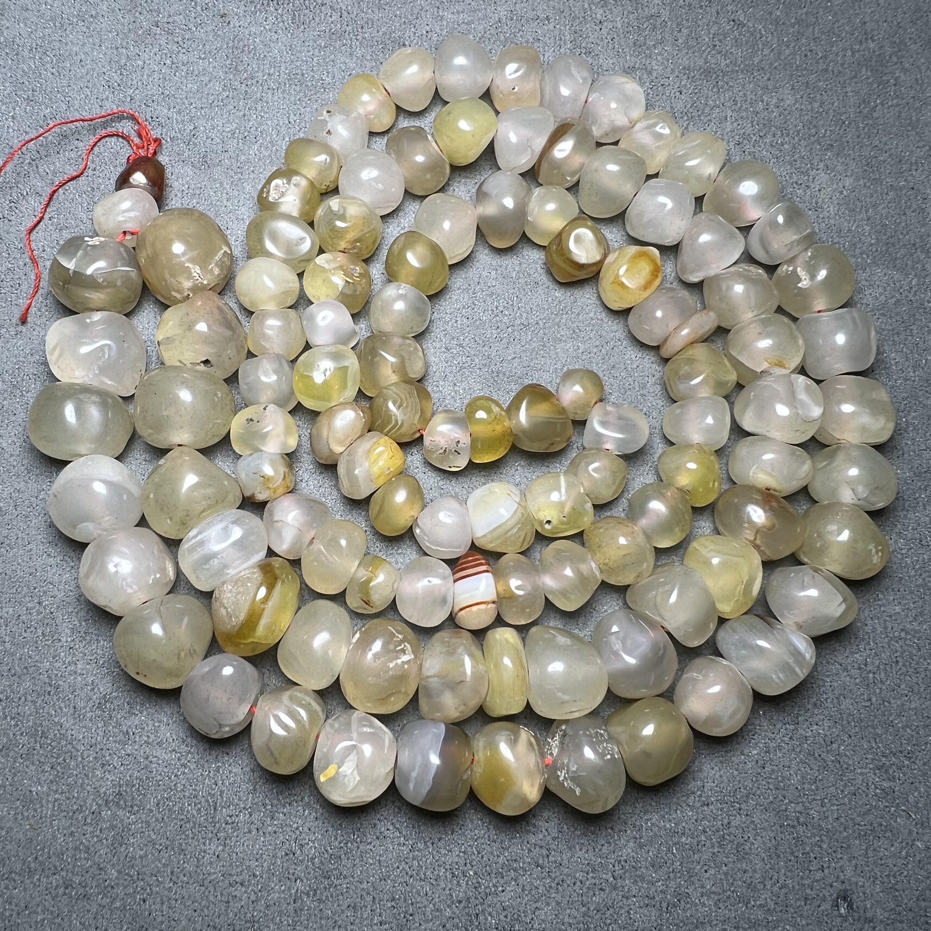 古玩收藏老库存尼泊尔天然色老玛瑙冰飘随型珠老珠子项链手链配珠