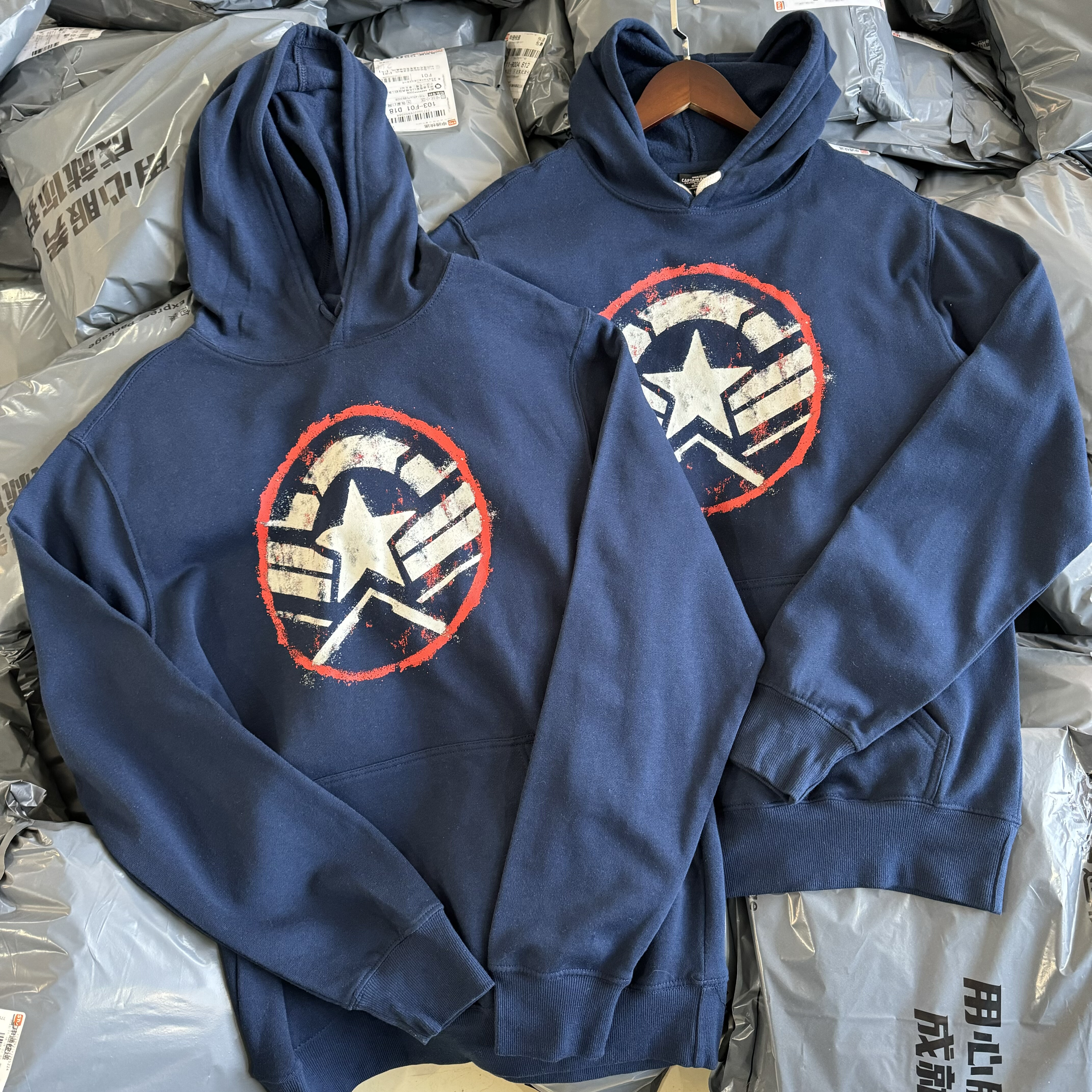 美式硬派卡通 CAPTAIN曼威美队复古连帽卫衣男女秋冬薄绒帽衫2794