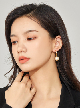 Entnii 一眼万年 法式气质香槟色棉花珍珠耳钉港风优雅复古耳环女