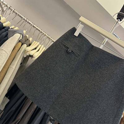 809服饰28正版秋RHU冬韩系钮扣设计3感A裙字9防0走光5半身EKM毛呢