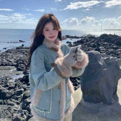 蓝色牛仔加绒外套IOJ毛X体冬季加厚20一独A皮Y2年5新款特好女看短