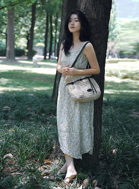 植物系/MSLAN法式度假风莫代尔露背印花收腰吊带裙连衣裙MFBA4116