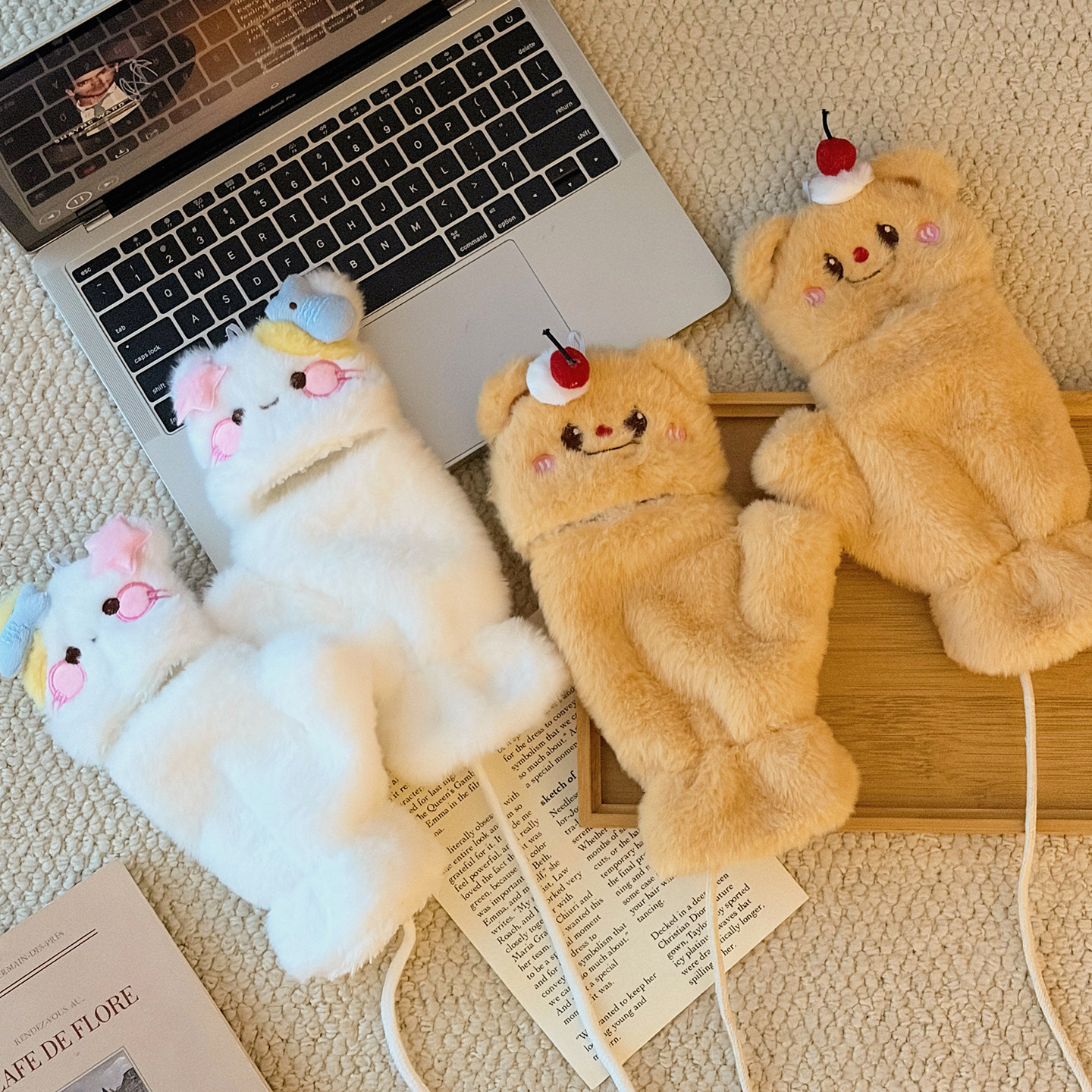 可爱蛋糕小熊毛绒手套女2025年秋冬季可翻盖半指加厚加绒保暖骑行