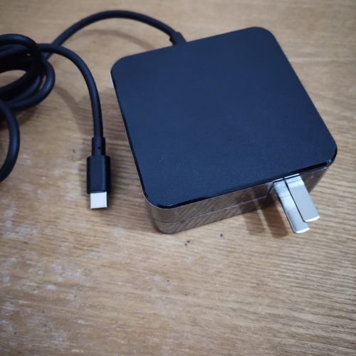 三星笔记本930QCG NP930SBE NP950SBE电源适配器20V3.25A充电器线