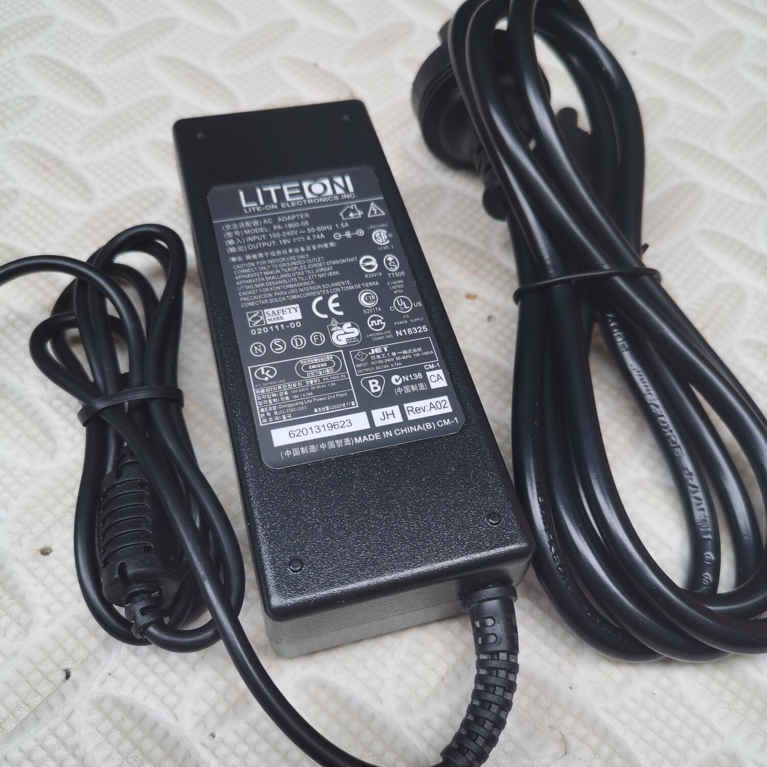 华硕液晶显示器PG27AQ PG278Q电源适配器19V4.74A充电器线90W