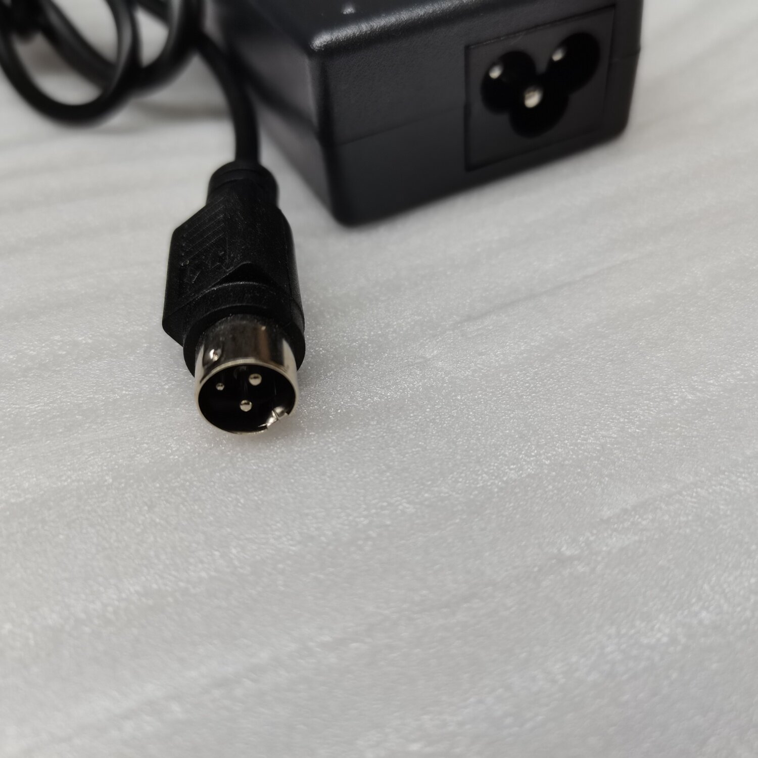 Haider海德24V2.5A电源适配器HDAD60W104打印机电源小圆口三针线