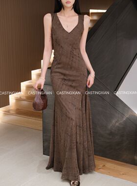 CASTING无隅｜CORTANA 秋冬MIRE DRESS格纹V领显瘦收腰无袖长裙