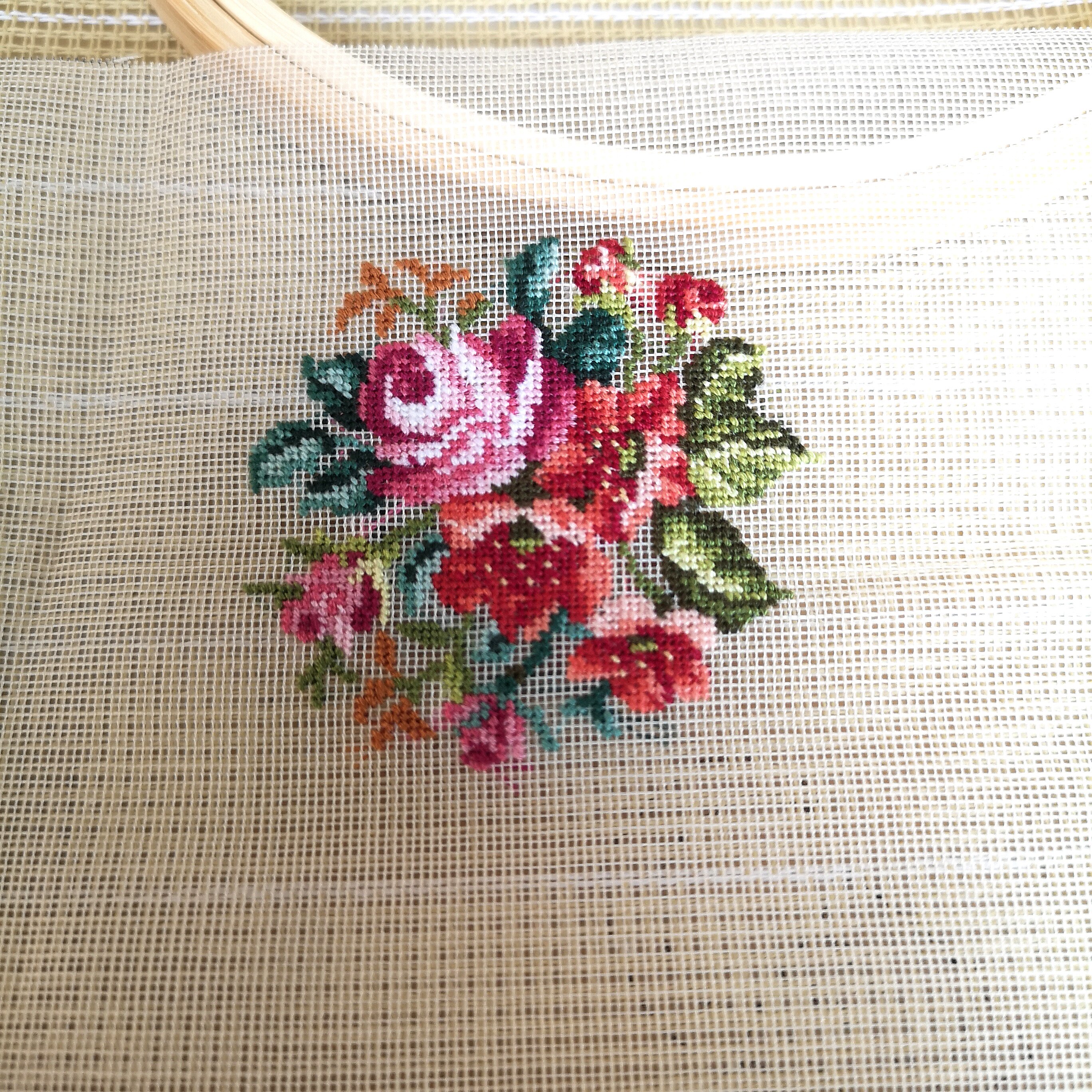 老绣片羊毛蚕丝绒绣玫瑰花