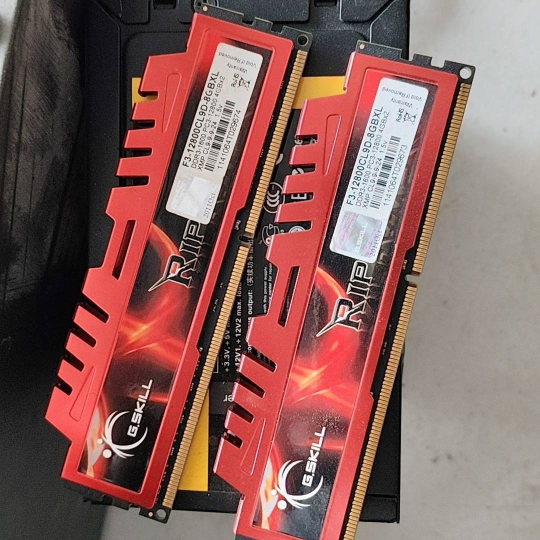 芝奇G.SKILL DDR3 1600 2*4G内议价 也可为维修!!