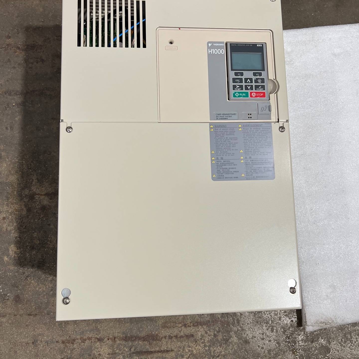 安川H1000变频器30KW，HB4A0议价 也可为维修！！