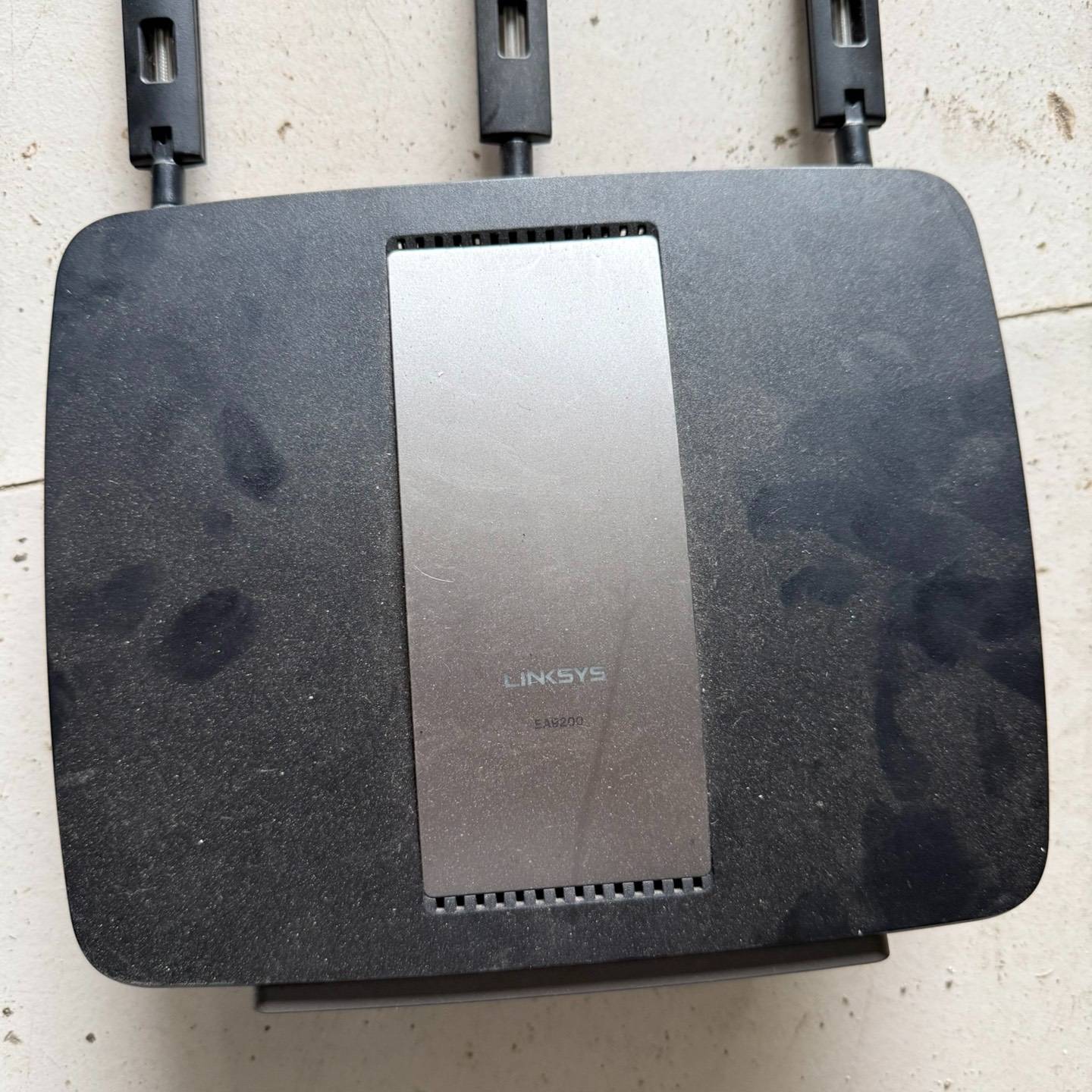 linksys 领势ea9200全千北路议价 也可为维修！！