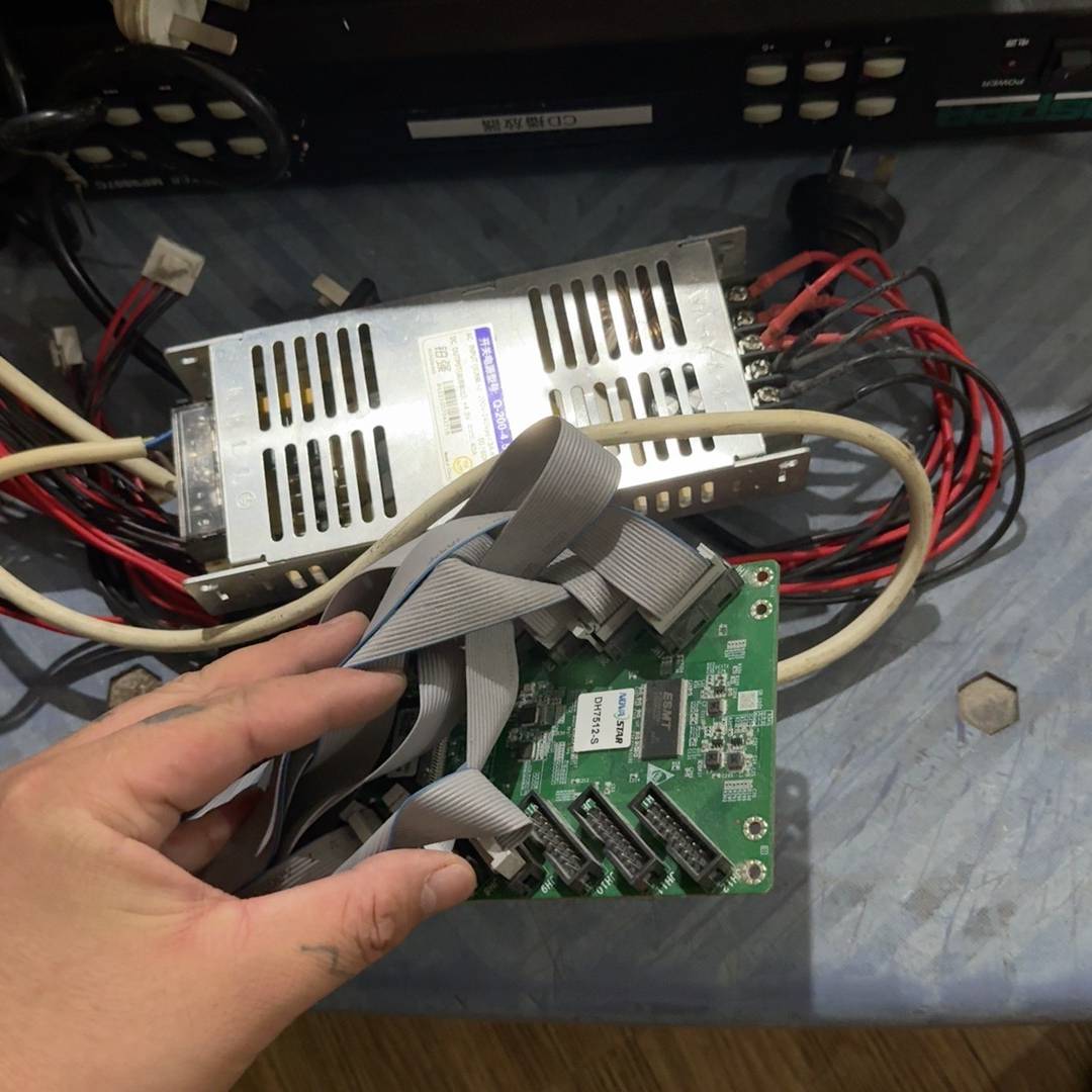 诺瓦dh7512-s接收卡加电源议价 也可为维修！！