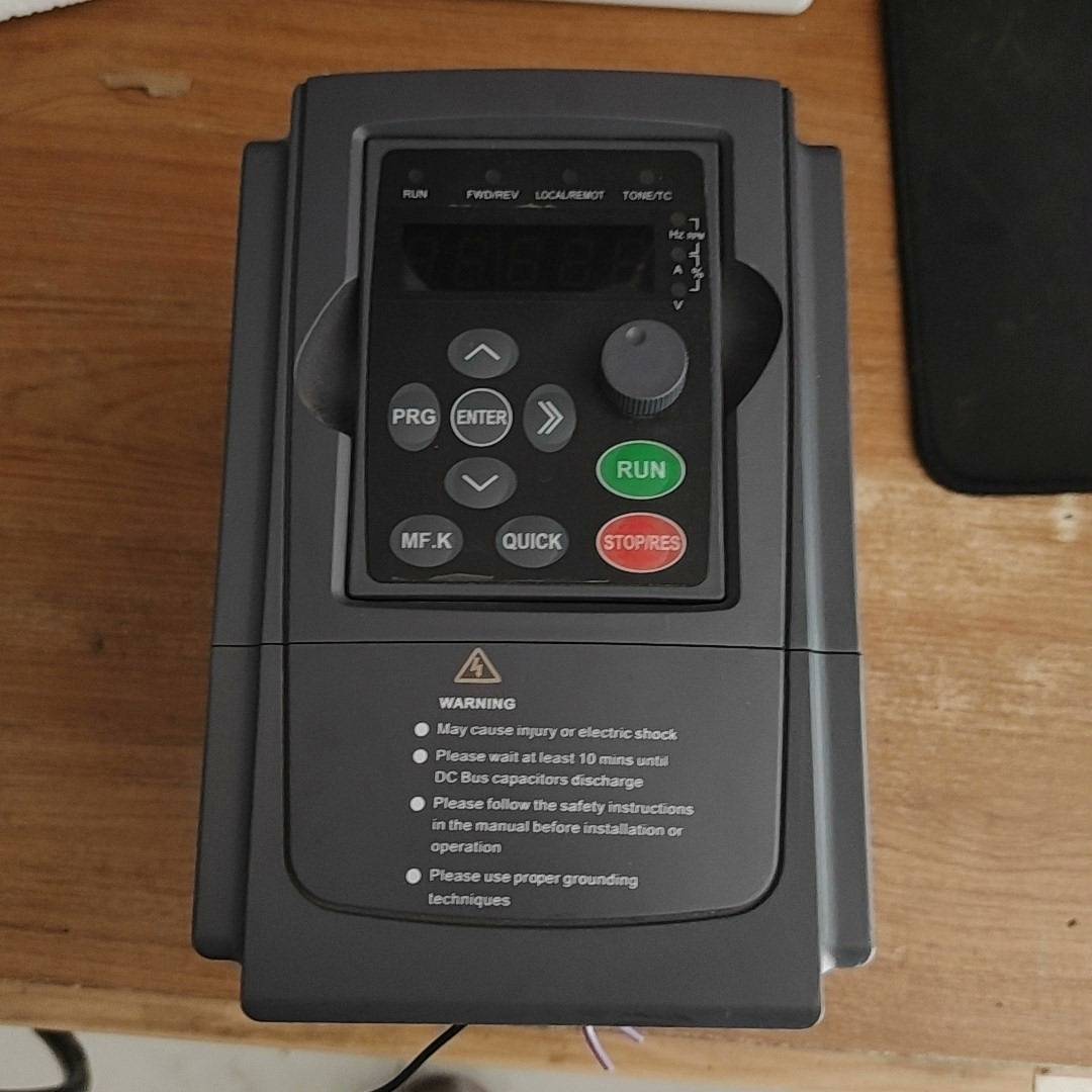 明德变频器+MD-B4G/5.5P   38议价 也可为维修！！