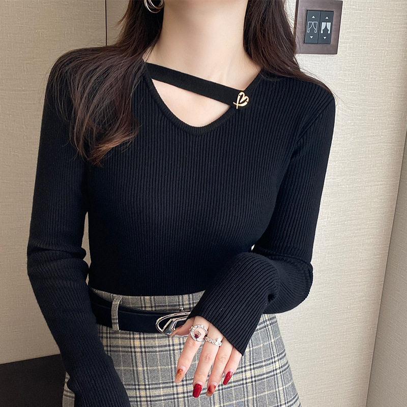 黑色打底毛衣女秋冬2025新款内搭冬季加厚镂空针织衫红色挂脖上衣