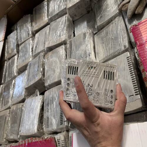 议价本和泉 PS5R-SG24 DC24V 10A导轨式开关电源 240W 24V9新装机