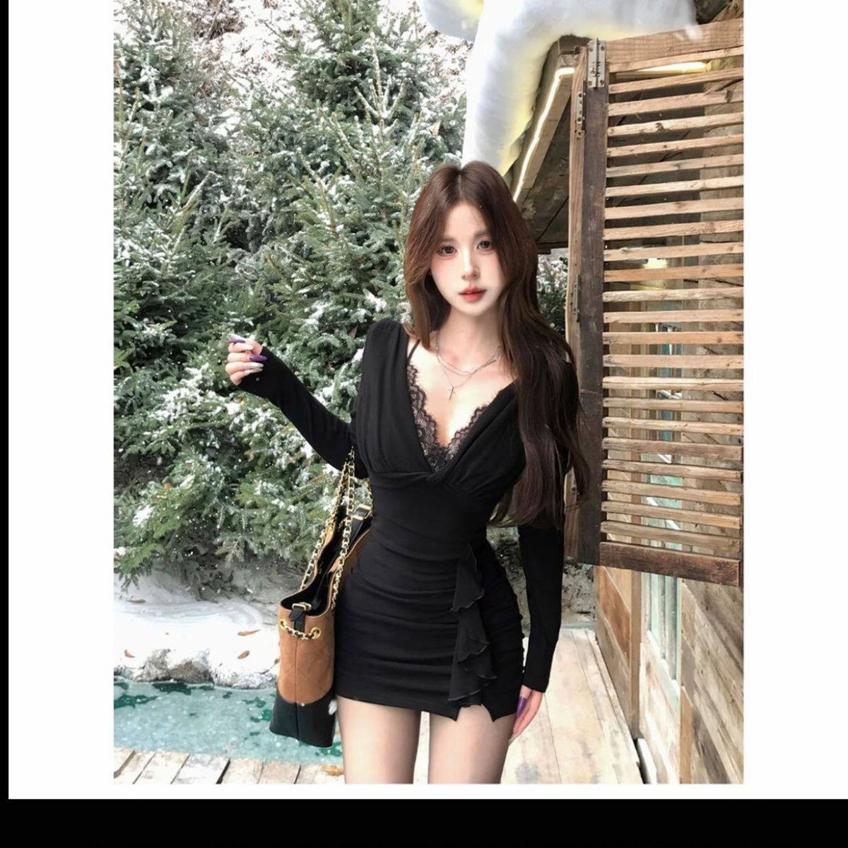 纯欲辣妹V领蕾丝拼接连衣裙女春秋荷叶边设计长袖黑色包臀短裙子