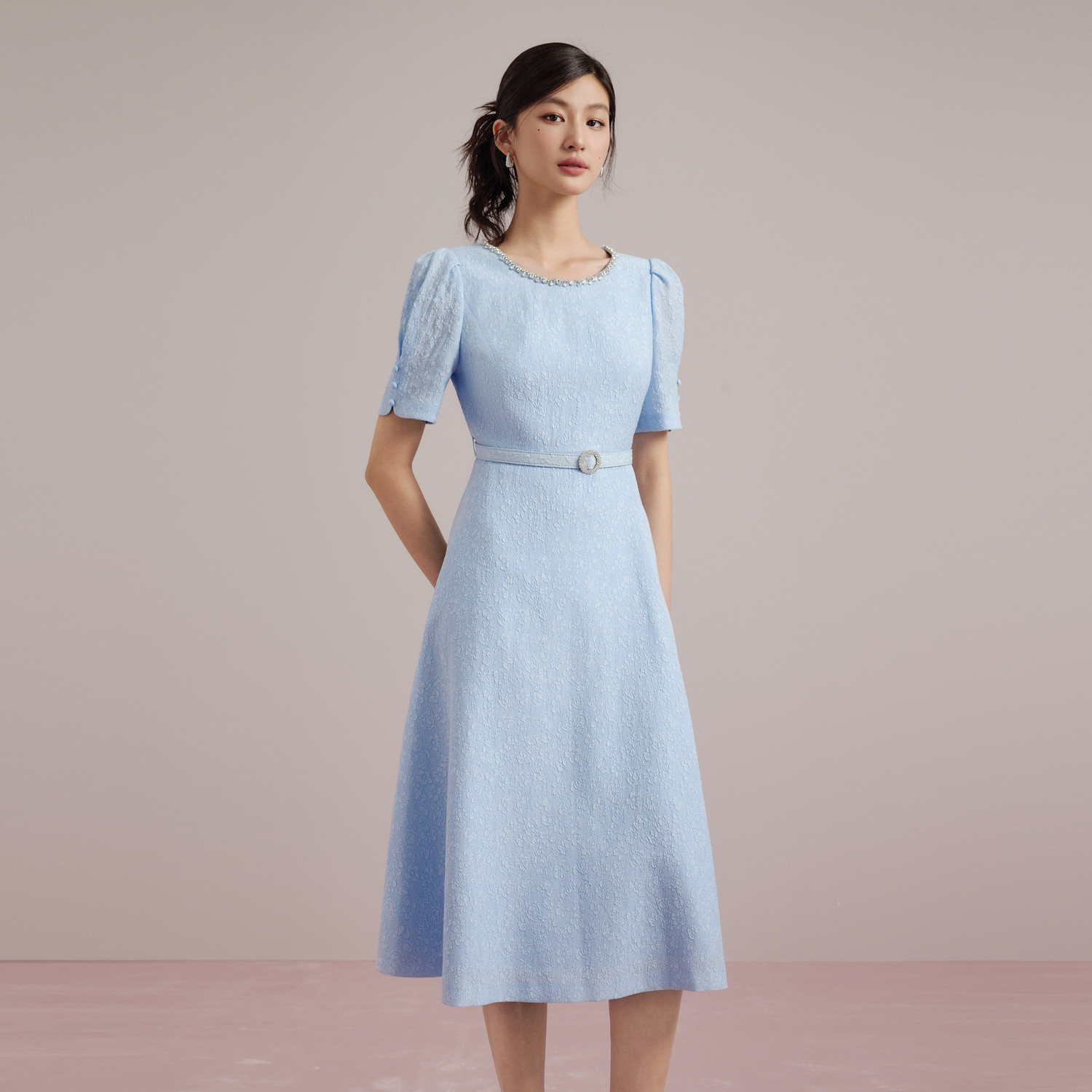 朗姿集团LIME莱茵立体浮雕提花连衣裙天蓝色25夏新款钻饰装饰裙子,女装/女士精品,连衣裙,淘宝优惠券,粉丝福利购,淘宝优惠卷