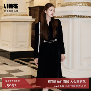 LIME莱茵轻奢优雅丝绒连衣裙秋新款 领口重工钉珠镂空设计裙子