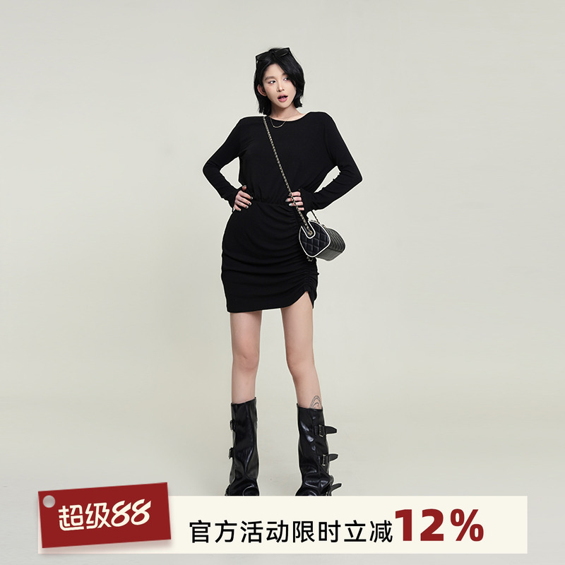 吴童童圆领长袖收腰T恤连衣裙