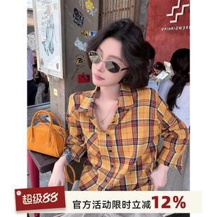 吴童童复古格子翻领长袖衬衫外套女春季韩系休闲宽松百搭开衫上衣